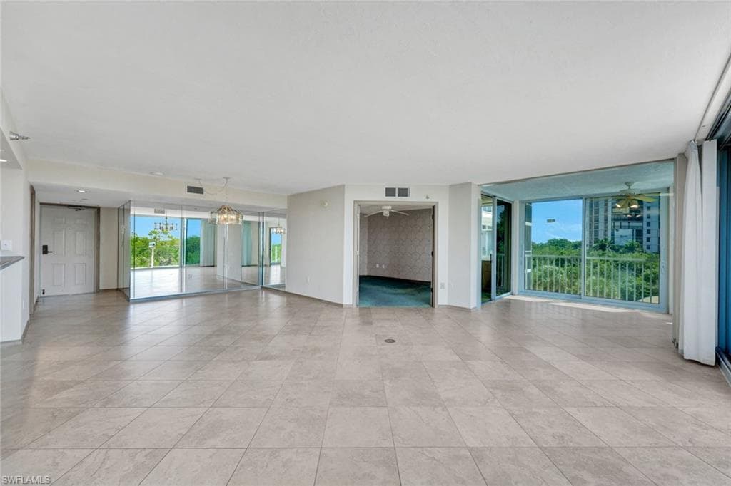 6101 Pelican Bay Blvd 201, Naples, FL 34108-6
