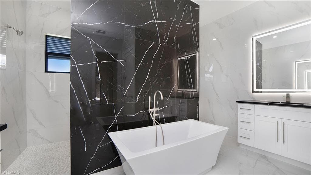 2343 Oil Well Rd, Naples, FL 34120-14