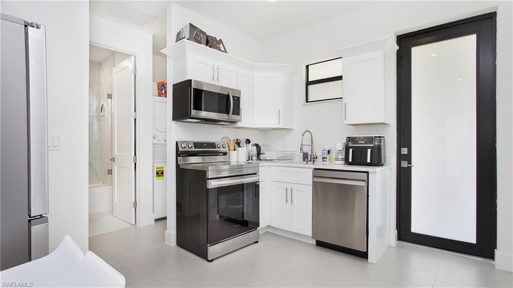 2343 Oil Well Rd, Naples, FL 34120-35