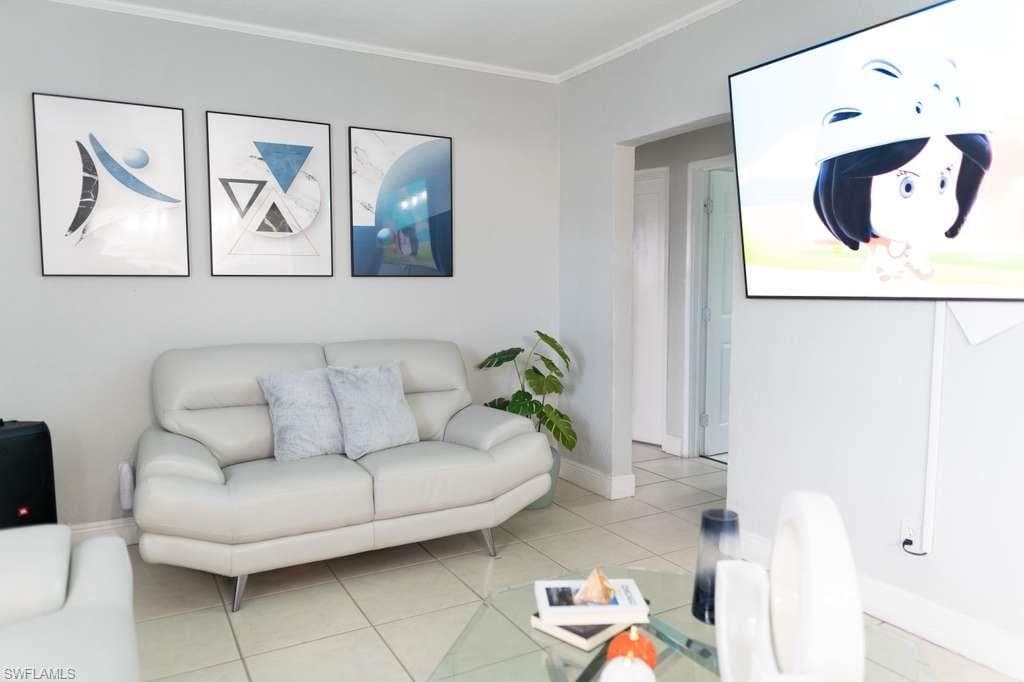 18040 2nd Ct, Miami Gardens, FL 33971-10