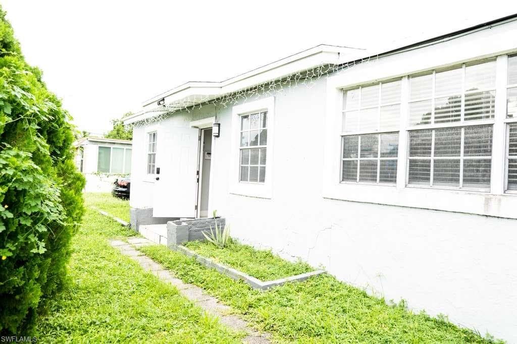 18040 2nd Ct, Miami Gardens, FL 33971-19