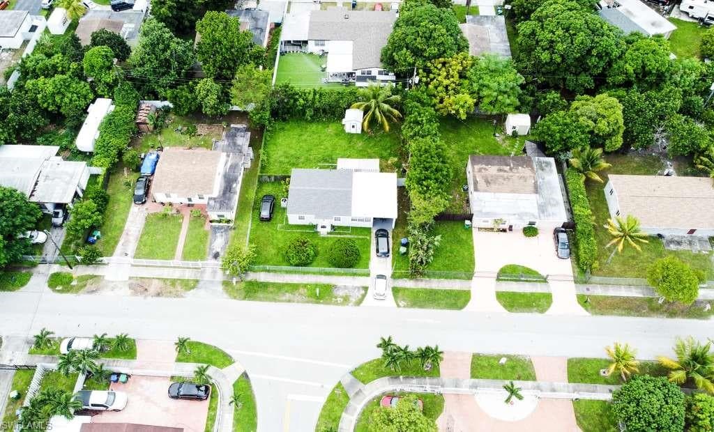 18040 2nd Ct, Miami Gardens, FL 33971-28