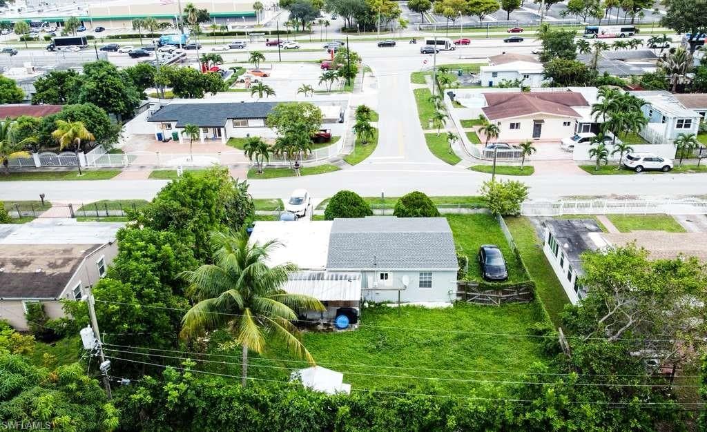 18040 2nd Ct, Miami Gardens, FL 33971-31