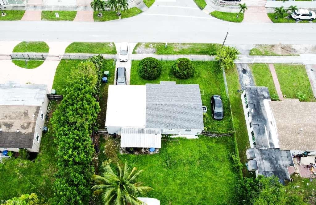 18040 2nd Ct, Miami Gardens, FL 33971-32