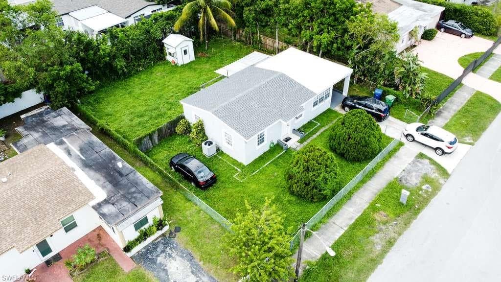 18040 2nd Ct, Miami Gardens, FL 33971-34