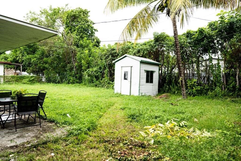 18040 2nd Ct, Miami Gardens, FL 33971-2