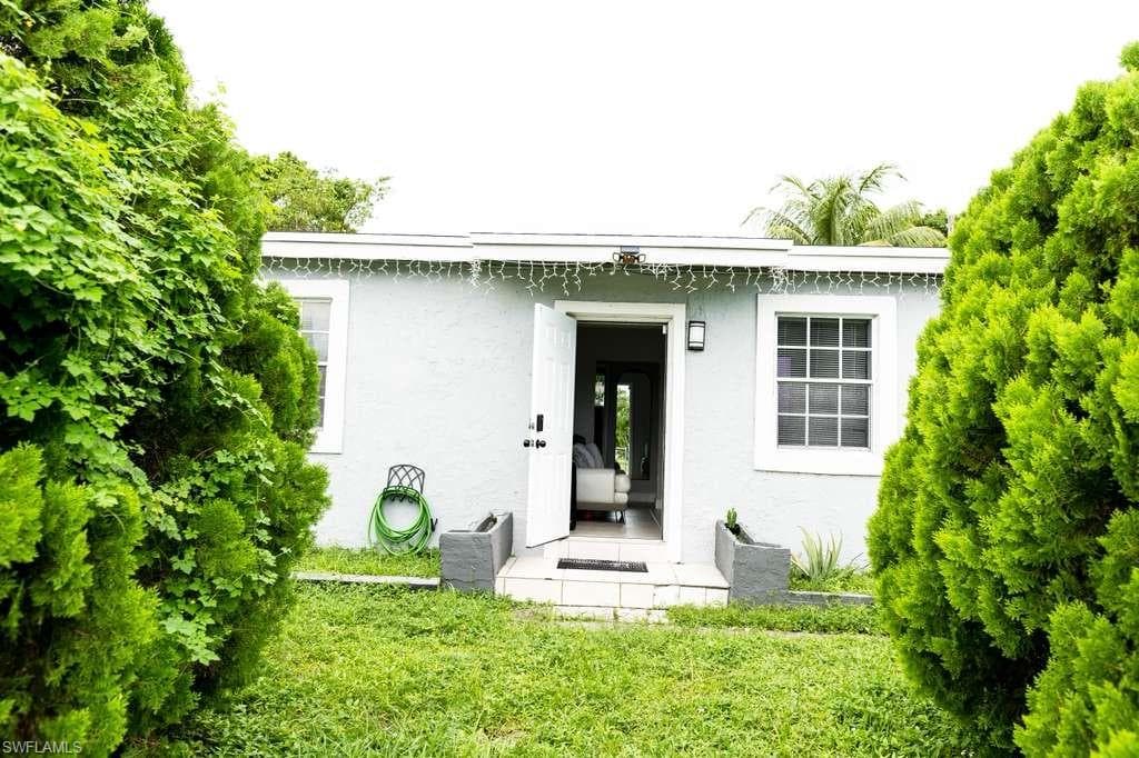 18040 2nd Ct, Miami Gardens, FL 33971-4