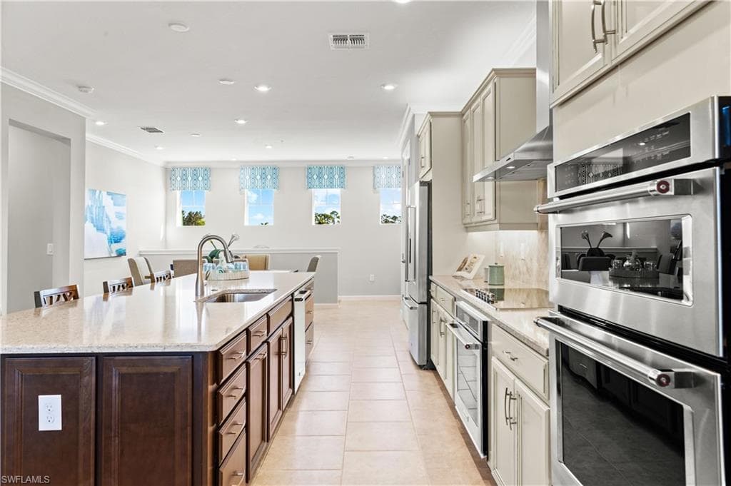 4563 Arboretum Cir 202, Naples, FL 34112-19