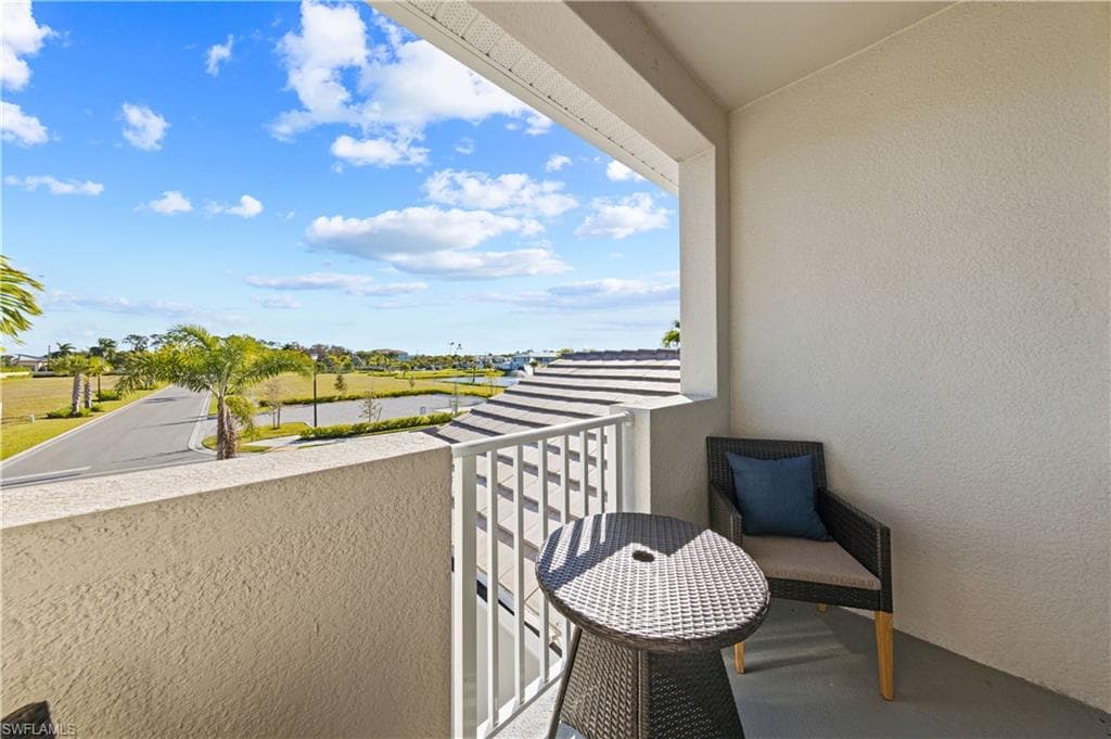 4563 Arboretum Cir 202, Naples, FL 34112-31