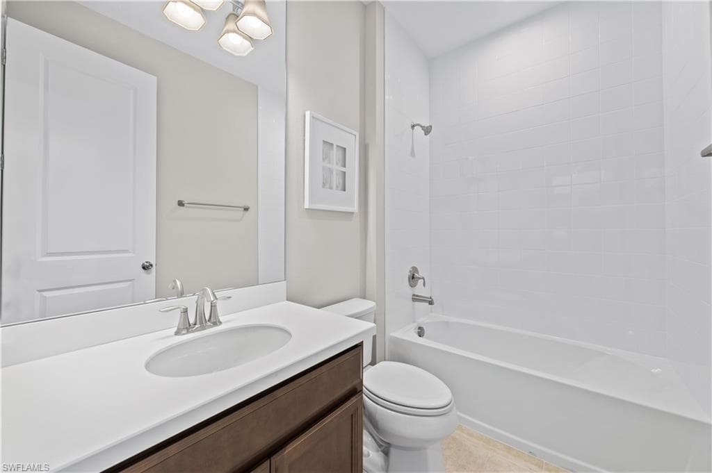 4563 Arboretum Cir 202, Naples, FL 34112-32