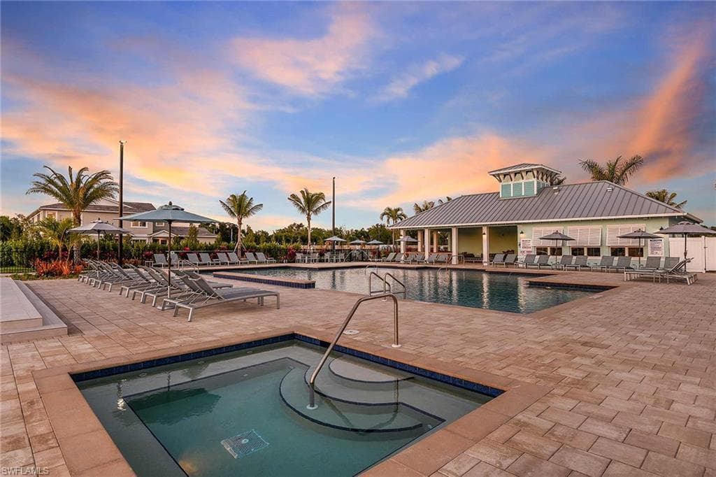 4563 Arboretum Cir 202, Naples, FL 34112-45