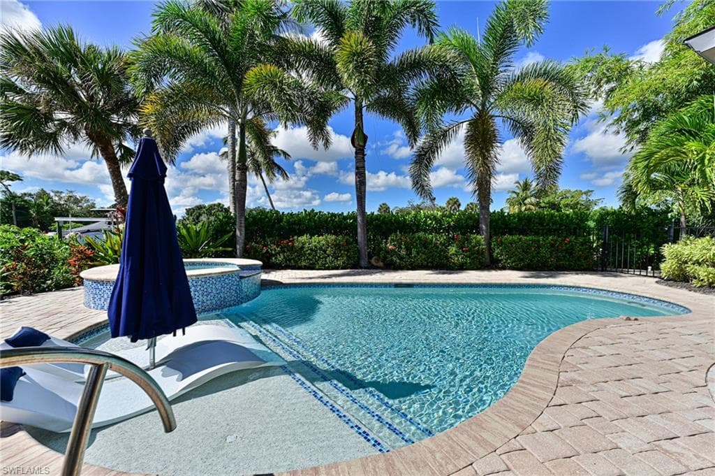 27191 Del Ln, Bonita Springs, FL 34135-5