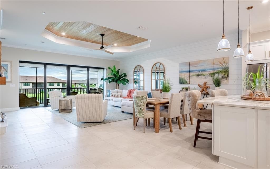 15261 Zeno Way 203, Naples, FL 34114-8