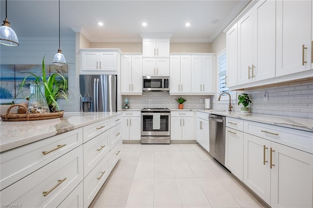 15261 Zeno Way 203, Naples, FL 34114-14