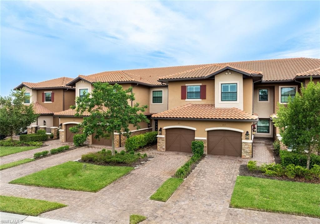 15261 Zeno Way 203, Naples, FL 34114-31