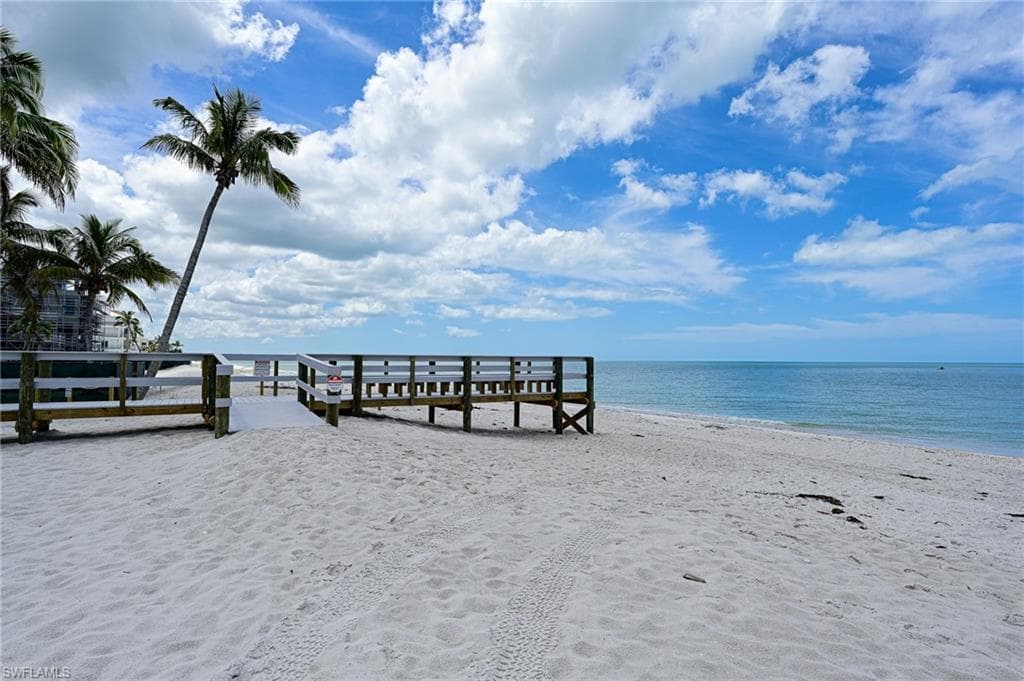 117 Barefoot Cir 18, Bonita Springs, FL 34134-9