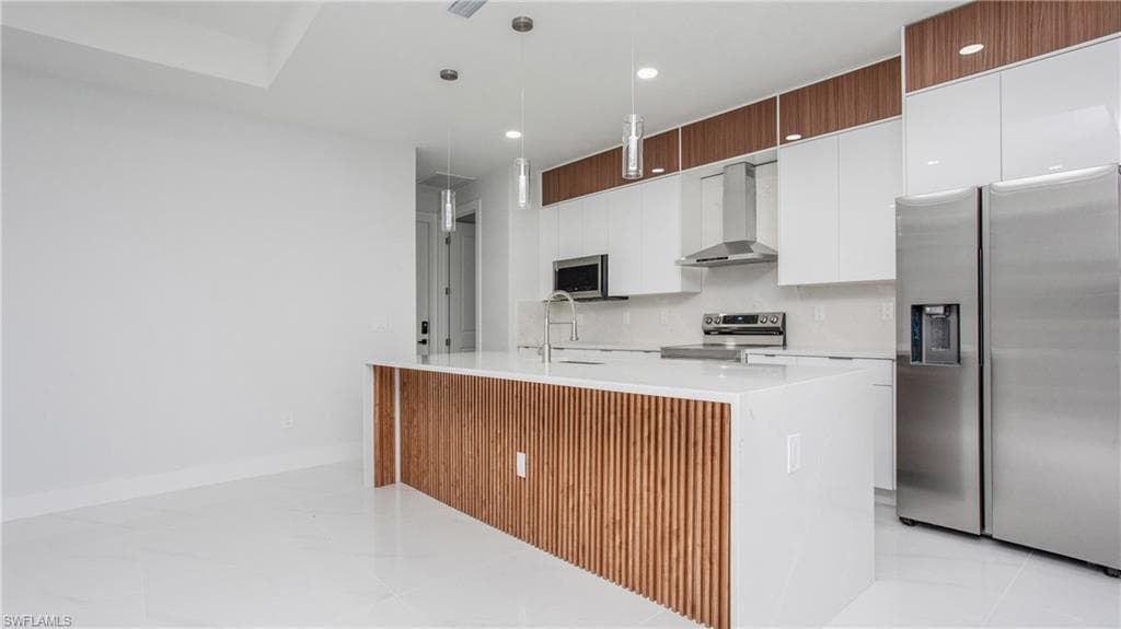 1420 Poinsettia Ave, Lehigh Acres, FL 33972-8