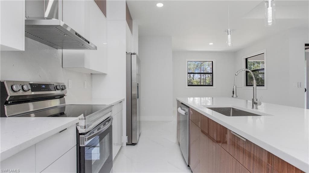 1420 Poinsettia Ave, Lehigh Acres, FL 33972-11