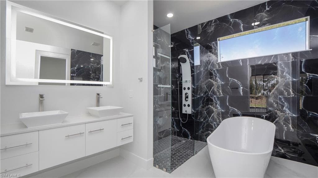 1420 Poinsettia Ave, Lehigh Acres, FL 33972-19