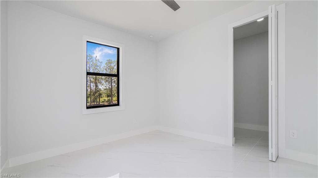 1420 Poinsettia Ave, Lehigh Acres, FL 33972-25