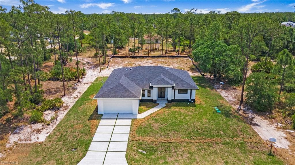 1420 Poinsettia Ave, Lehigh Acres, FL 33972-1