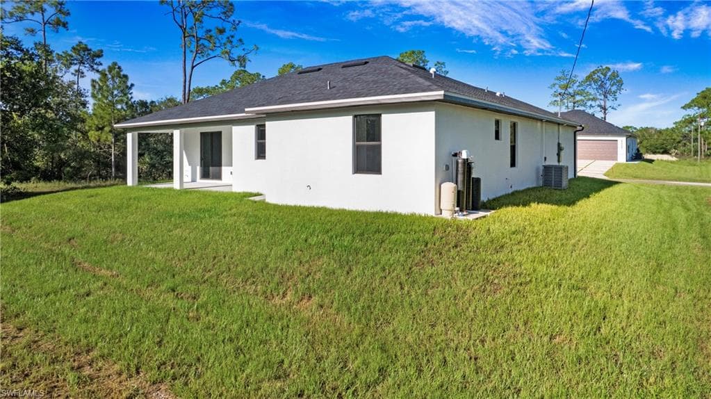 1420 Poinsettia Ave, Lehigh Acres, FL 33972-35