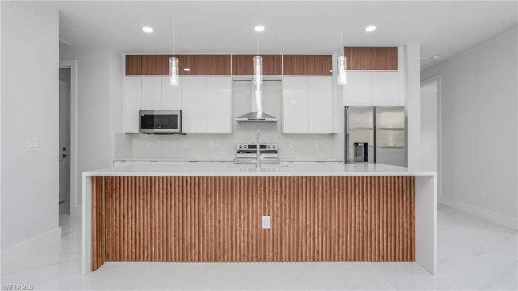 1420 Poinsettia Ave, Lehigh Acres, FL 33972-6