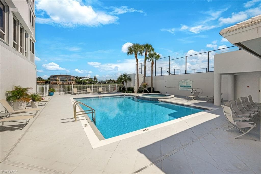 9790 Gulf Shore Dr 505, Naples, FL 34108-31