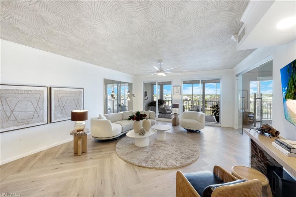 9790 Gulf Shore Dr 505, Naples, FL 34108-4