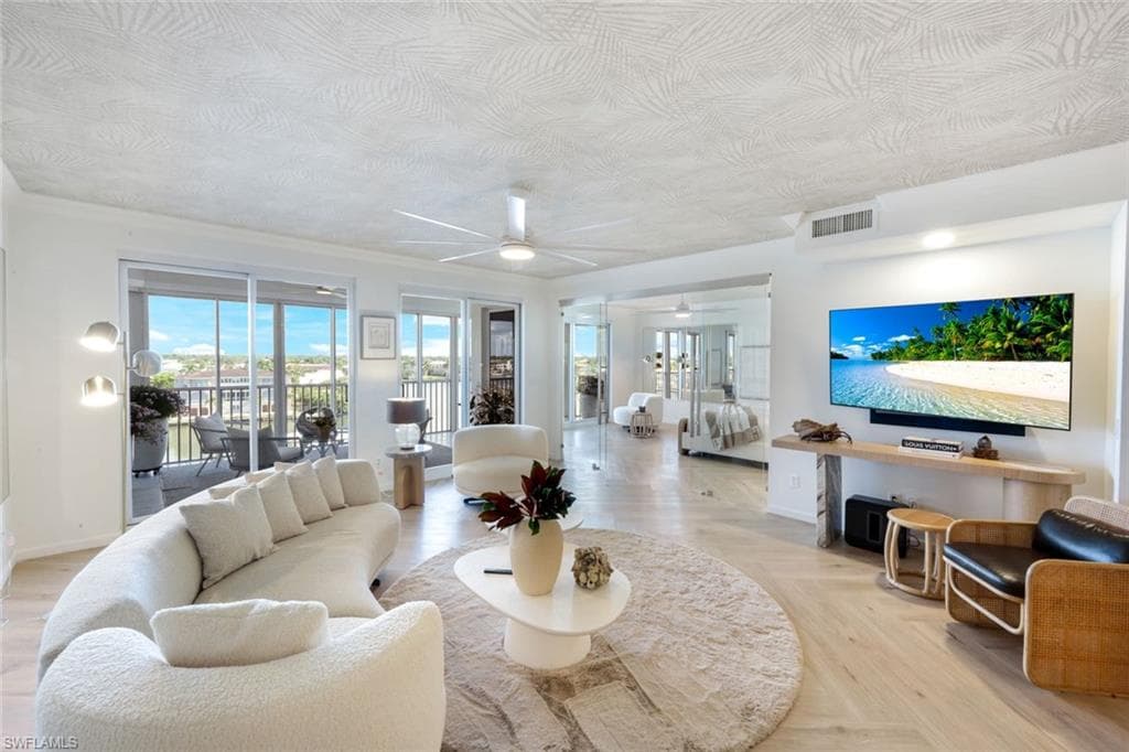 9790 Gulf Shore Dr 505, Naples, FL 34108-7