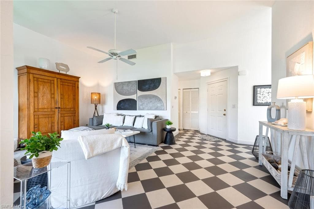 577 Beachwalk Cir R-203, Naples, FL 34108-8