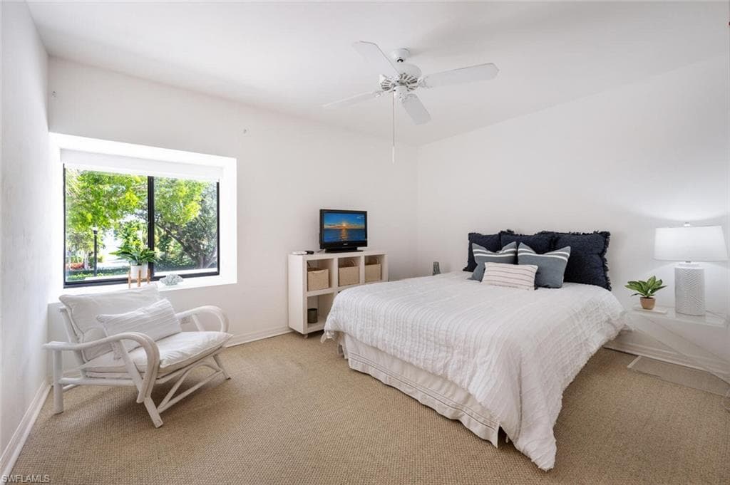 577 Beachwalk Cir R-203, Naples, FL 34108-19