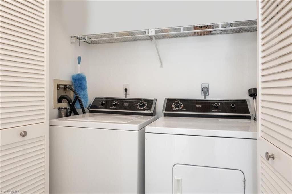 577 Beachwalk Cir R-203, Naples, FL 34108-24