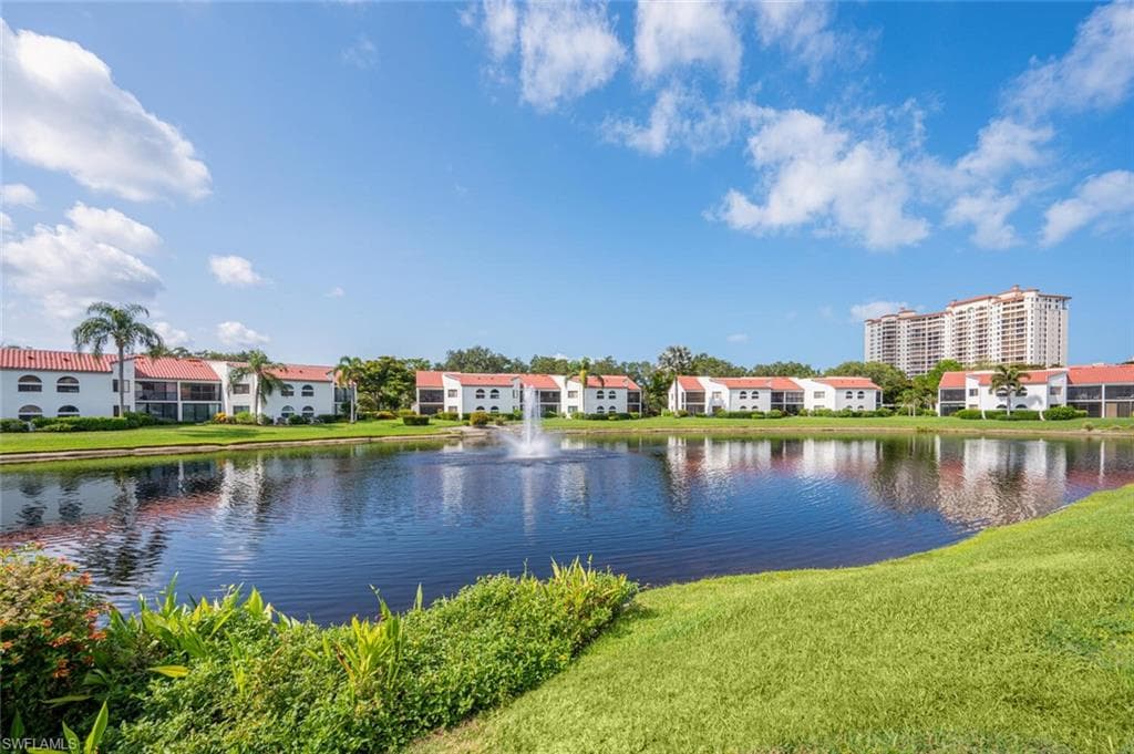 577 Beachwalk Cir R-203, Naples, FL 34108-26