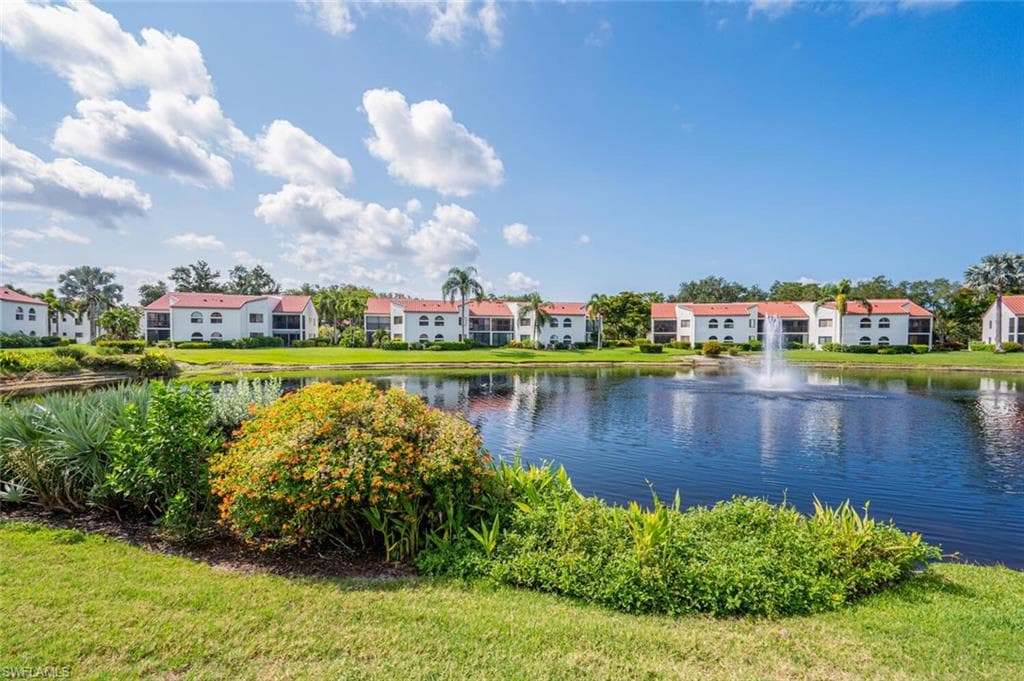 577 Beachwalk Cir R-203, Naples, FL 34108-27