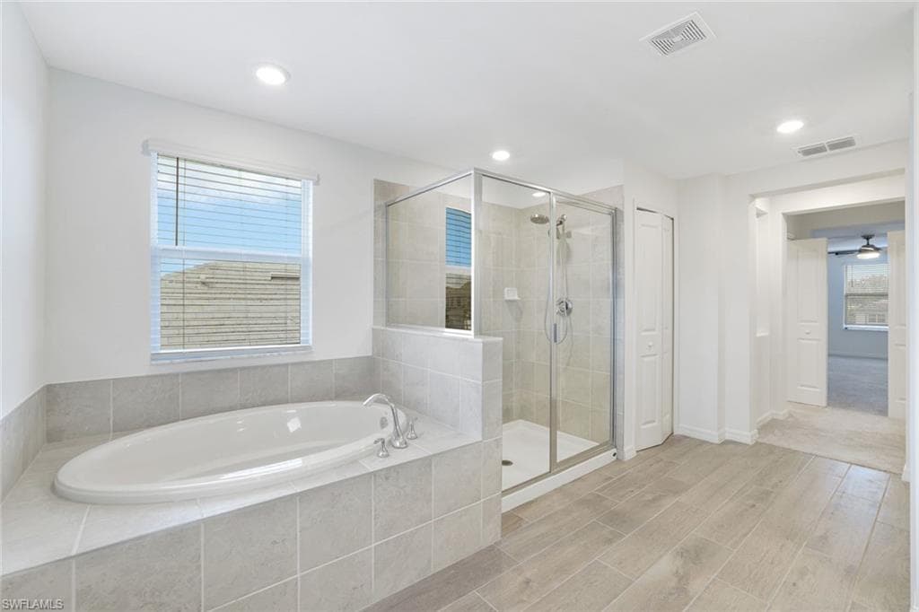 2253 Avocado Ln, Naples, FL 34120-14