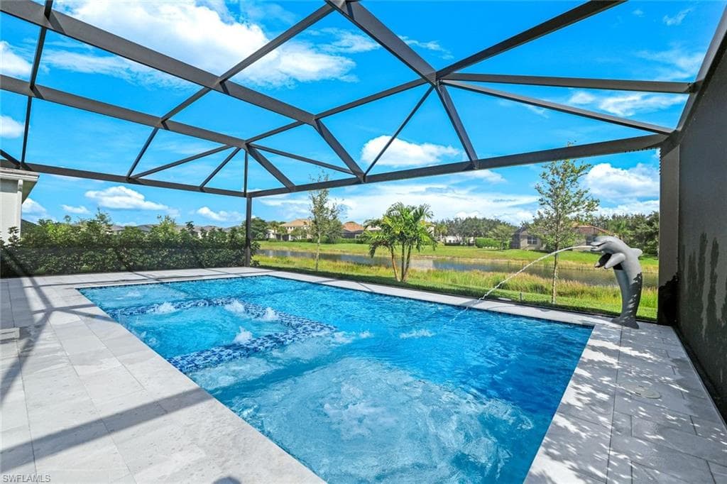 2253 Avocado Ln, Naples, FL 34120-27