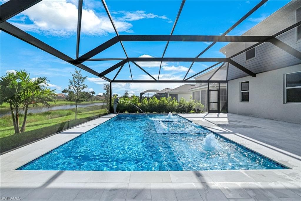 2253 Avocado Ln, Naples, FL 34120-28