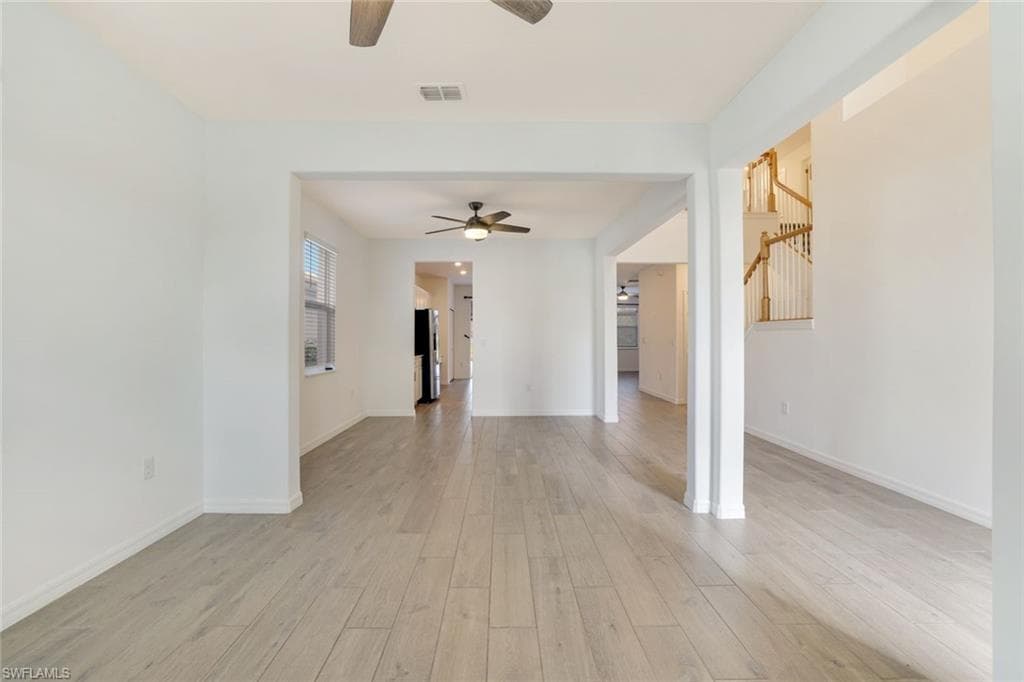 2253 Avocado Ln, Naples, FL 34120-6