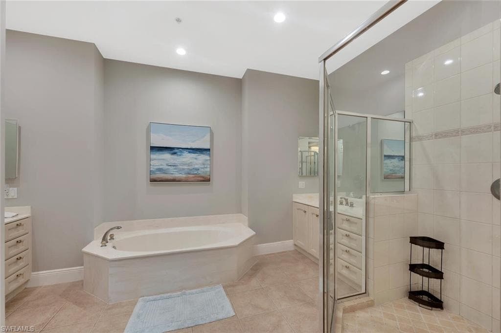 3720 Montreux Ln 203, Naples, FL 34114-23