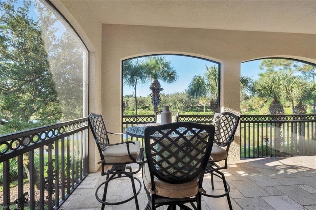 3720 Montreux Ln 203, Naples, FL 34114-37