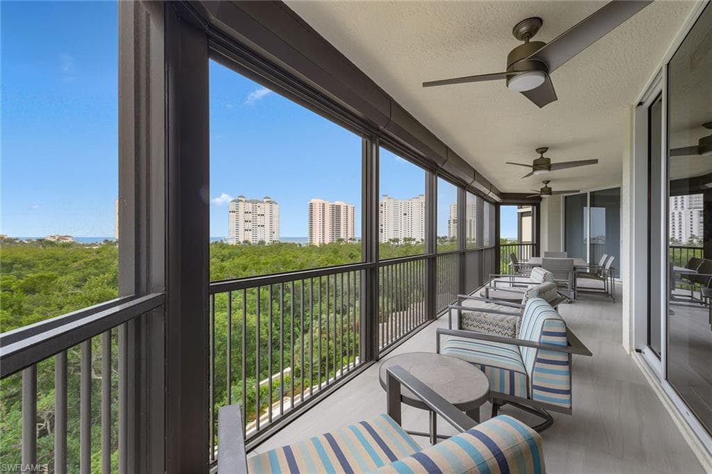 8960 Bay Colony Dr 502, Naples, FL 34108-22