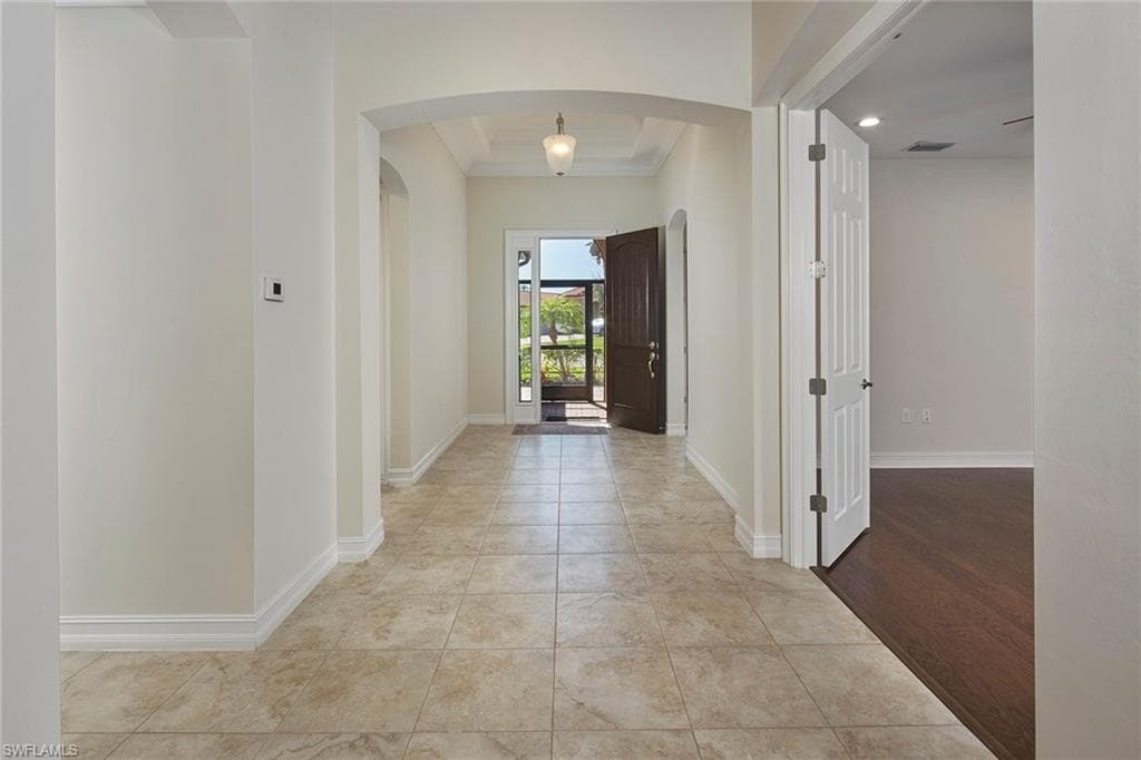 1621 Songbird Ct, Naples, FL 34120-18