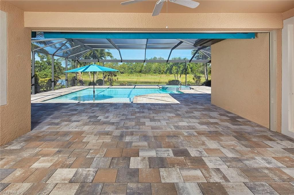 1621 Songbird Ct, Naples, FL 34120-20