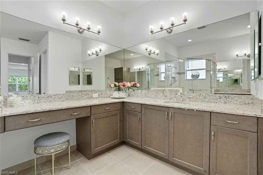 28604 Moraga Ln, Bonita Springs, FL 34135-21