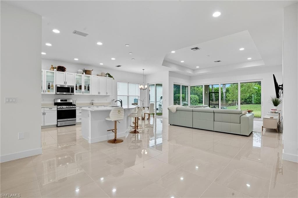 28604 Moraga Ln, Bonita Springs, FL 34135-4