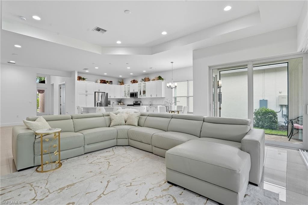 28604 Moraga Ln, Bonita Springs, FL 34135-6