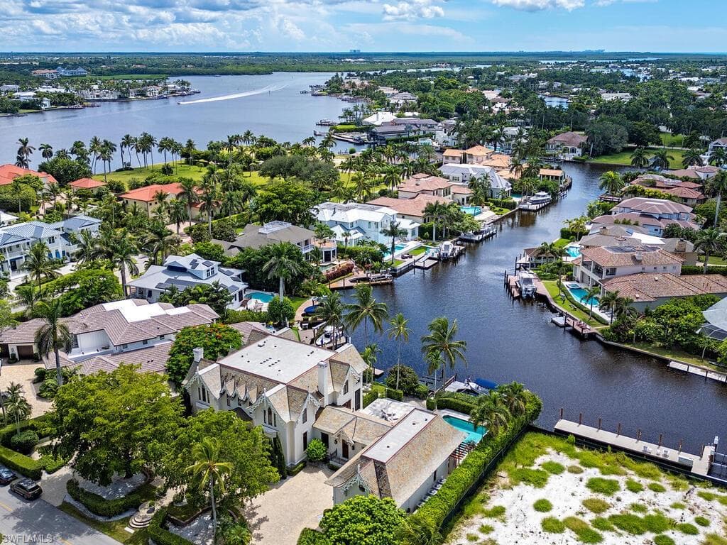 730 21st Ave S, Naples, FL 34102-9