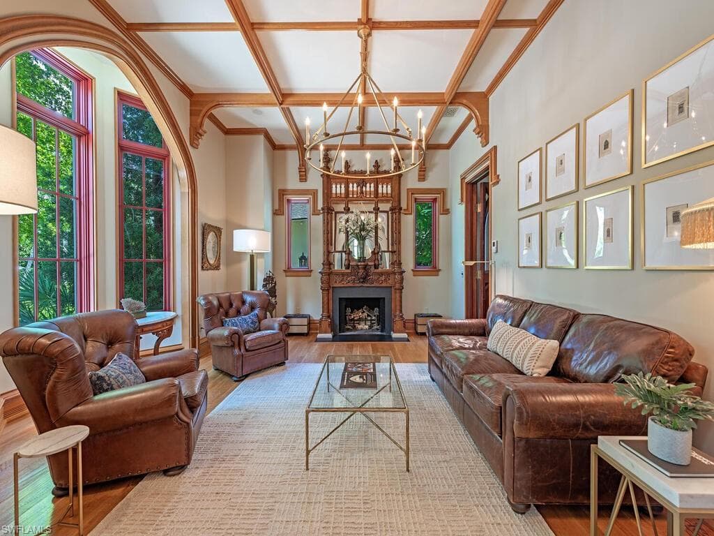 730 21st Ave S, Naples, FL 34102-18