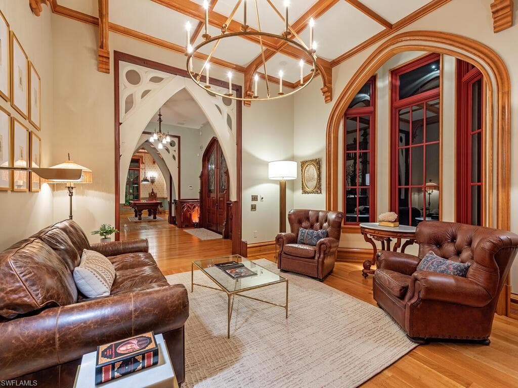 730 21st Ave S, Naples, FL 34102-20